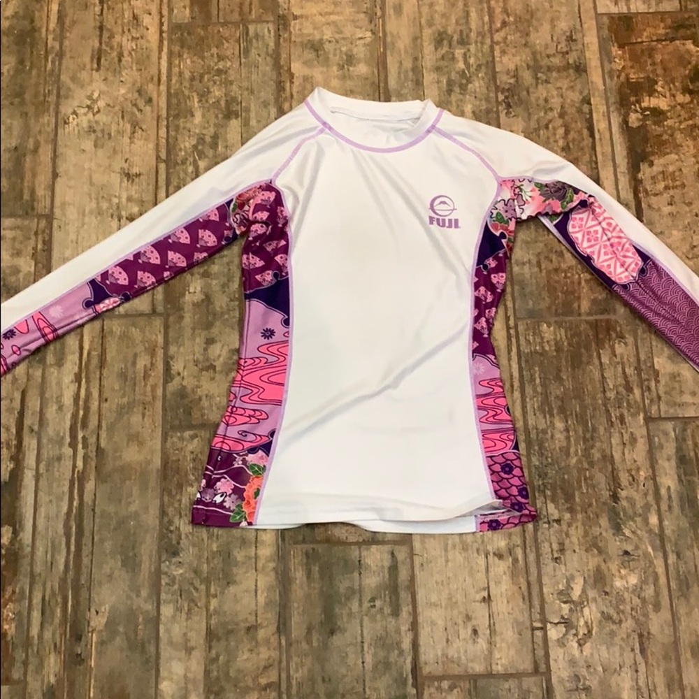 Fuji rashgaurd